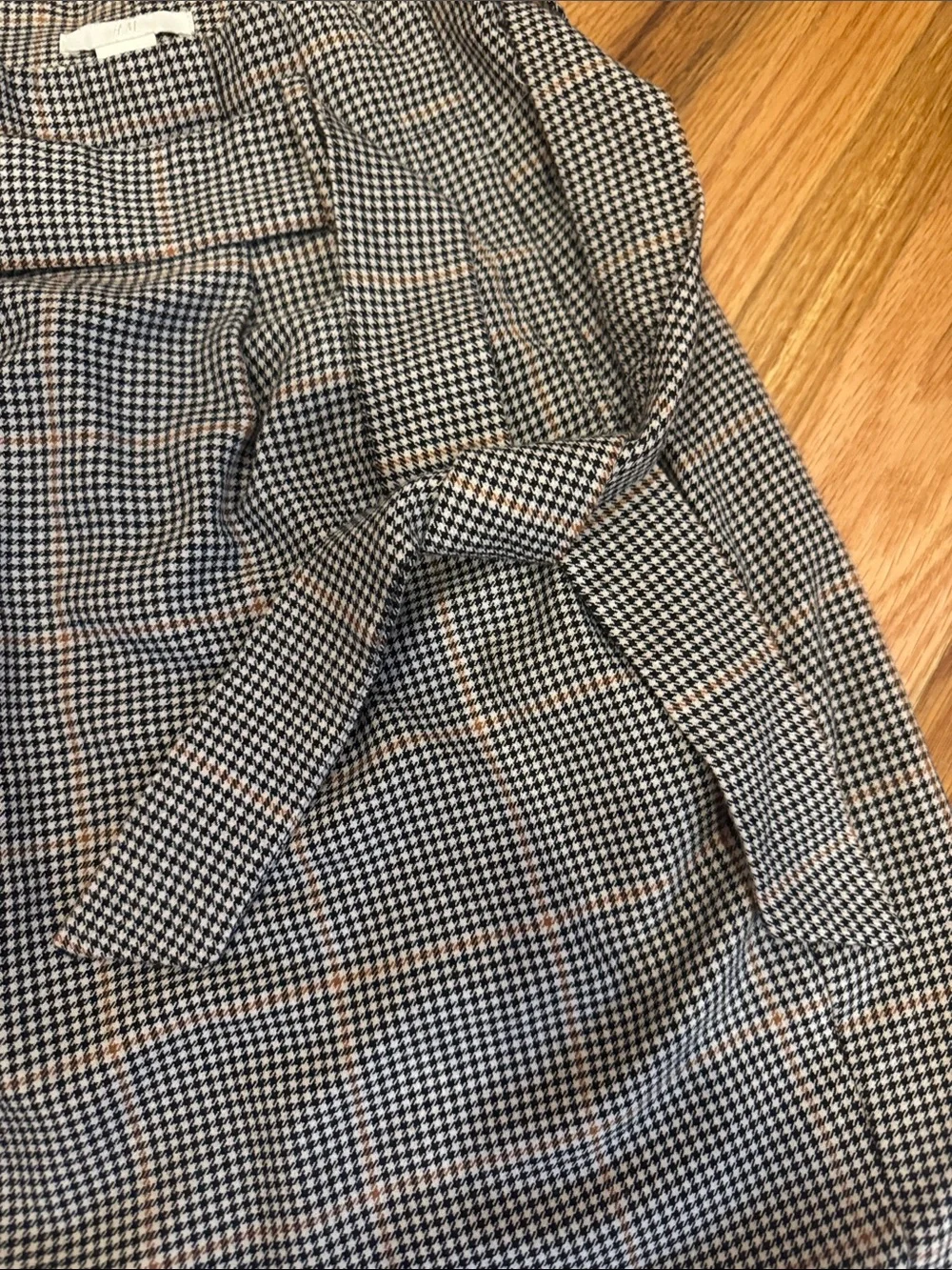 H&M Size M High-Waist Gingham Paperbag Office Skirt in Black & White